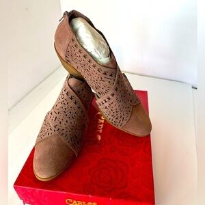 Carlos  NIB By Carlos Santana Miranda Suede Booties